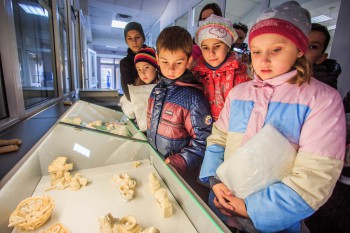 На Львівському дріжджовому заводі провели екскурсію для дітей учасників АТО